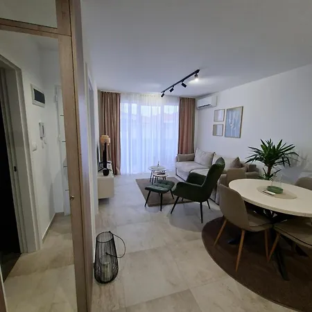 Silver 1 & Апартаменты *