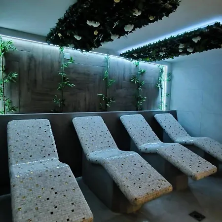 Silver 1 & Апартаменты *